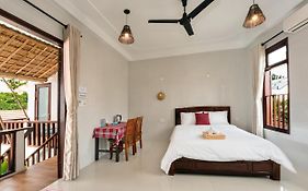 Pink Beach Homestay